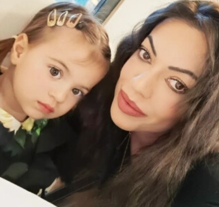 Дъщерята на Илиана Раева смени името на детето си